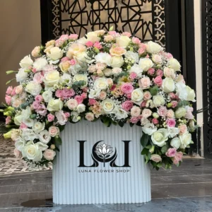 باکس گل BL121 رز هلندی و لیسیانتوس - طراحی لوکس لونا فلاور کرج