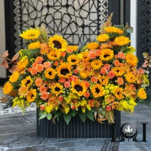 باکس گل آفتابگردان BL135 با رز مینیاتوری و داودی - لونا فلاور کرج