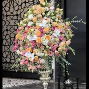 جام گل طبیعی خواستگاری JL108 با ترکیب رز، ارکیده، لیسینتوس و عروس - گل فروشی لاکچری لونا فلاور کرج
