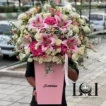 باکس گل طبیعی لیلیوم رز BL214 با لیلیوم اوریانتال، رز هلندی، رز مینیاتوری و ورونیکا - گل فروشی لاکچری لونا فلاور کرج