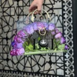بگ گل طبیعی رز بنفش SL125 با چهل شاخه رز هلندی بنفش - گل فروشی لاکچری لونا فلاور کرج