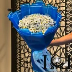 دسته گل طبیعی بابونه DL218 با بابونه و ژیپسوفیلا - گل فروشی لاکچری لونا فلاور کرج
